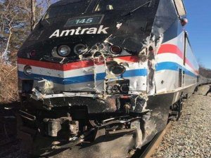Abd’de Senatörleri Taşıyan Tren Kaza Yaptı