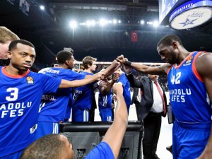 Anadolu Efes Evinde Çok Rahat
