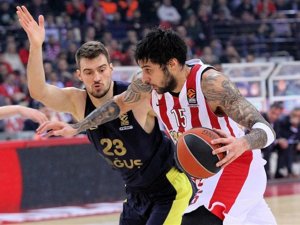 Fenerbahçe Atina’da Dağıldı