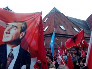 Kopenhag’da Türkiye’ye Destek Mitingi