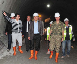 Bu Dağlara Bu Tünellerin Açılacağını Hayal Bile Edemiyorduk