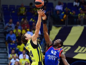 Fenerbahçe, Derbide Anadolu Efes’i Konuk Edecek