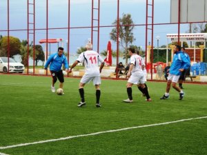 Ege’nin İki Yakası Dostluk Maçında Bir Araya Geldi
