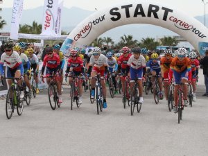 Alanya’da Kadın Sporcular Pedal Çevirdi
