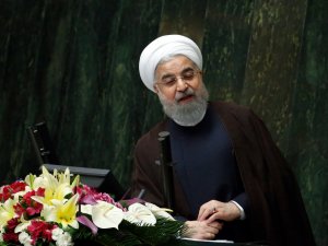 Ruhani’nin Ofisine Girmeye Çalışan Şahıs Vuruldu