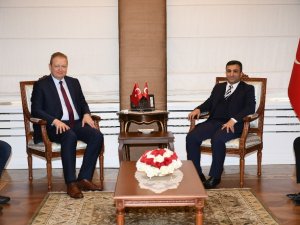 Ak Parti Ortahisar İlçe Yönetimi’nden Vali Yavuz’a Ziyaret