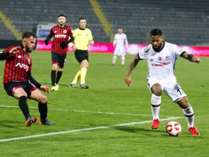 İlk Yarıda Tek Gol Var