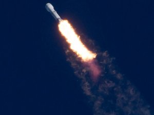 Falcon Heavy Uzaya Fırlatıldı