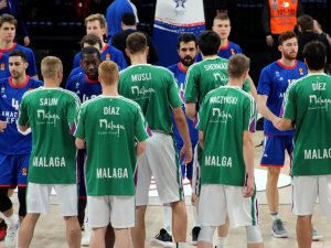 Anadolu Efes, Malaga Deplasmanında