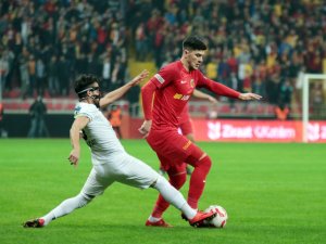 Akhisarspor Yarı Finalde