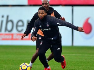 Beşiktaş, Karabükspor Mesaisini Sürdürdü