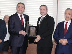 Ak Parti İstanbul İl Başkanlığında Devir Teslim Yapıldı