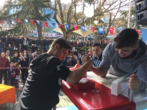 Bilek Güreşi Kurtuluş Turnuvası Gerçekleştirildi