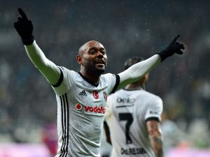 Vagner Love Siftah Yaptı