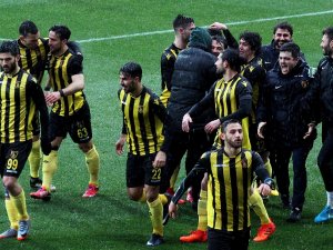 İstanbulspor Gözünü Süper Lig’e Dikti