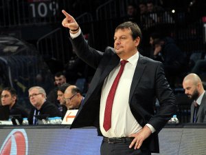 Ergin Ataman’dan ’İstiklal Marşı’ Önerisi