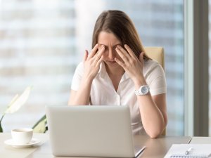 Parmaklarda Ağrı Ve Uyuşmaya Dikkat