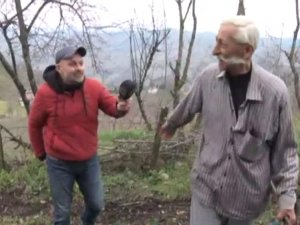 Normal Başlıyor, Bağırarak Devam Ediyor