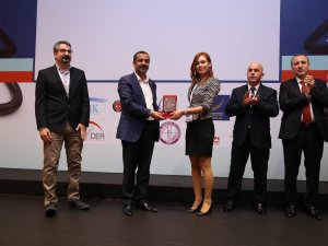 Kilis Devlet Hastanesine Yılın Hastanesi Ödülü