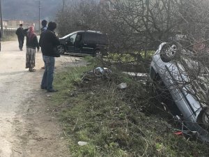 17 Yaşındaki Sürücü Yayalara Çarptı: 1 Ölü, 3 Yaralı
