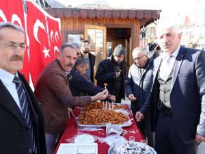 Mhp Gümüşhane’de Afrin Şehitleri İçin Lokma Dağıttı