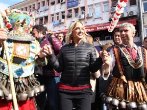 Saba Tümer Edirne’de Halay Çekti