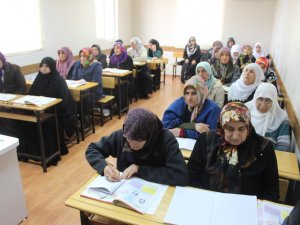 Okuma Yazma Seferberliği Yoğun İlgi Görüyor
