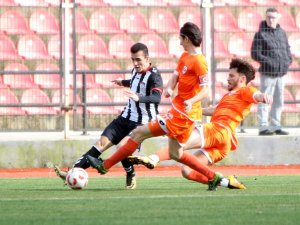 Adanaspor Son Dakikada Güldü