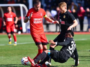 Lidere Eskişehir Çarptı
