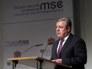 “Bakü-tiflis-kars Demiryolu Bölgeye Yeni Bir Dinamizm Getirdi”