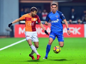 İlk Yarıda Karşılıklı Gol