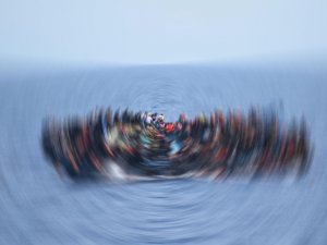 Libya Açıklarında 324 Göçmen Yakalandı