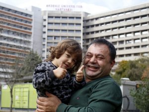 Oğlu İçin Önce 20 Kilo Sonra Karaciğerini Verdi