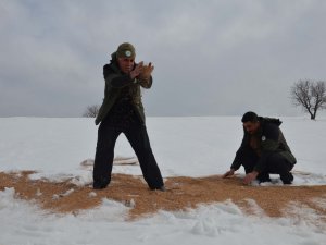 Kuşlar İçin Doğaya Yem Bırakıldı
