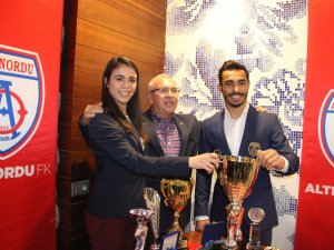 Altınordu Olimpiyat Sporcusu İle Anlaştı