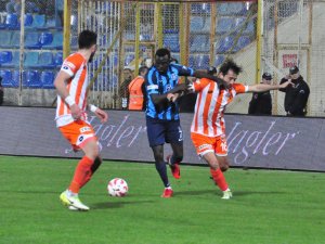 Adana Derbisinde Kazanan Adanaspor