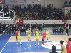 Fenerbahçe Yarı Finalde