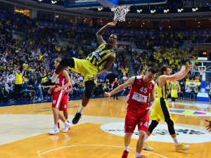 Fenerbahçe Doğuş, Milan’a Fark Attı