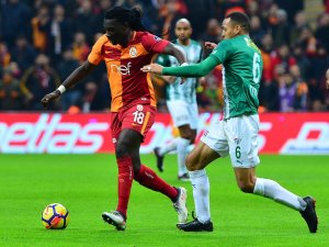 Aslan Timsah’ı Gole Boğdu