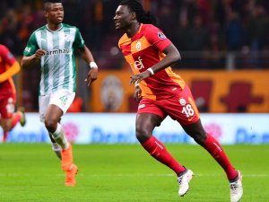 Gomis İlk Kez Hat-trick Yaptı