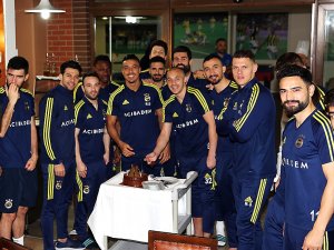 Derbi Öncesi Dirar’a Doğum Günü Süprizi