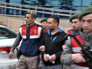 Doktoru Dövüp Ormanlık Alana Atan 2 Kişi Tutuklandı