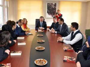 Gümüşhane’de Kitap Okuma Halkaları Devam Ediyor