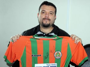 Vagner Love İmzalı Forma Mehmetçik İçin Satışta