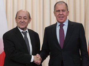 Lavrov, Fransız Mevkidaşıyla Bir Araya Geldi