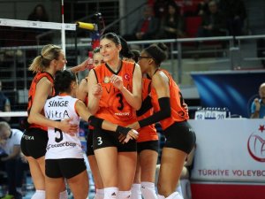 Eczacıbaşı Vitra, Yarı Finalde