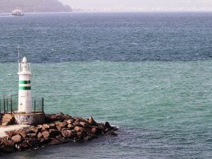 Çanakkale Boğazı’nın Rengi Değişti