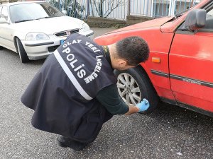 Sevgilisi Terk Edince 30 Aracın Lastiğini Kesti