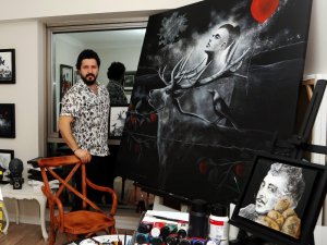 Trabzonlu Fotoğraf Ve Resim Sanatçısı Selman Uzun Sanat Fuarında