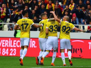 Fener Zirveye Tutundu